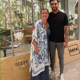 Afleveringplaatje van Sophie van der Horst van SOEPP en Kurdo Menmi van DAYA