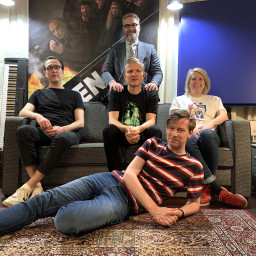 Afleveringplaatje van Crossover: De Eeuwige Dingen van de Geeky Amateurs