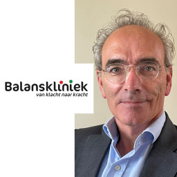 Afleveringplaatje van #169 - psycholoog Col Prevoo over volwassen worden (en wat daarbij helpt)