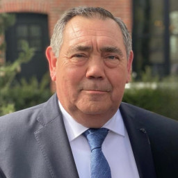 Afleveringplaatje van 21. Roger Van Aperen over inzet van schepenen, visies op financiën en nog veel meer...