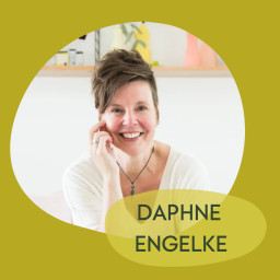 Afleveringplaatje van 113. Daphne Engelke - Winstoptimalisatie frustratie - Klagen mág - Loskomen van moederrol