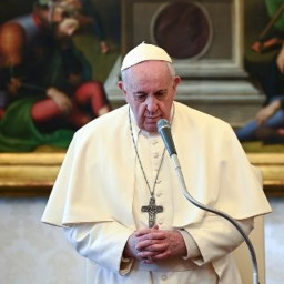 Afleveringplaatje van NieuwNieuws van de dag | 31-01-2021 - Paus Franciscus is een snoepert