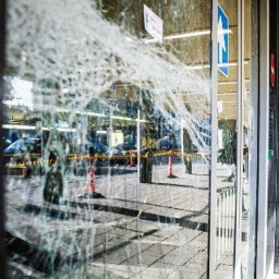 Afleveringplaatje van NieuwNieuws van de dag | 25-01-2021 - Steden likken hun wonden na rellen