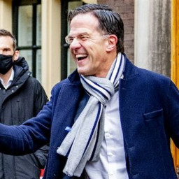 Afleveringplaatje van NieuwNieuws van de dag | 22-12-2020 - VVD lijkt onaantastbaar