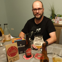 Afleveringplaatje van 15. Gerry Maes vanop de banken van de assisenjury