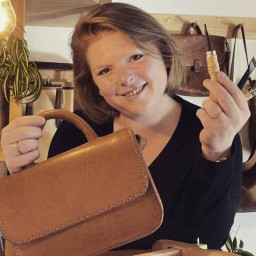 Afleveringplaatje van Aflevering 45: Ibolya Szatmari Szabó (Ibi)