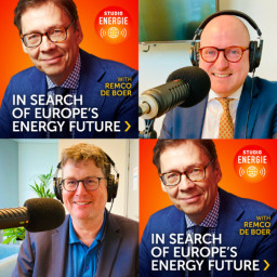 Afleveringplaatje van Bart Groothuis (Renew) and Christoph Podewils (ESMC) on solar PV, cyber-attacks and energy security