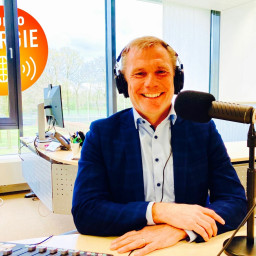 Afleveringplaatje van Ad Louter (Urenco) over de groei van kernenergie, kernbrandstof en de Russen