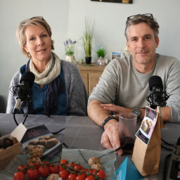 Afleveringplaatje van 24. Natascha en Servais Knaven over evenwicht tussen topsport en gezin, modernisering en de verschillen tussen mannen- en vrouwenwielrennen