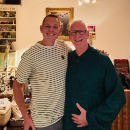 Afleveringplaatje van Voorspellen voor de reunie met Yan van Winter vol Liefde S2!  | Brunsveld en Bouwman vol Liefde