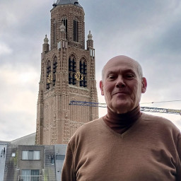 Afleveringplaatje van 20. Michel Jansen over zijn politieke carrière onder de kerktoren