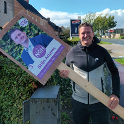 Afleveringplaatje van Achter Het Bord 2. Stijn Adams