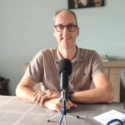 Afleveringplaatje van 15. Gert Van den Bogaert met een terugblik op campagne en verkiezingen