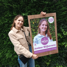 Afleveringplaatje van Achter Het Bord 6. Amber Blijlevens