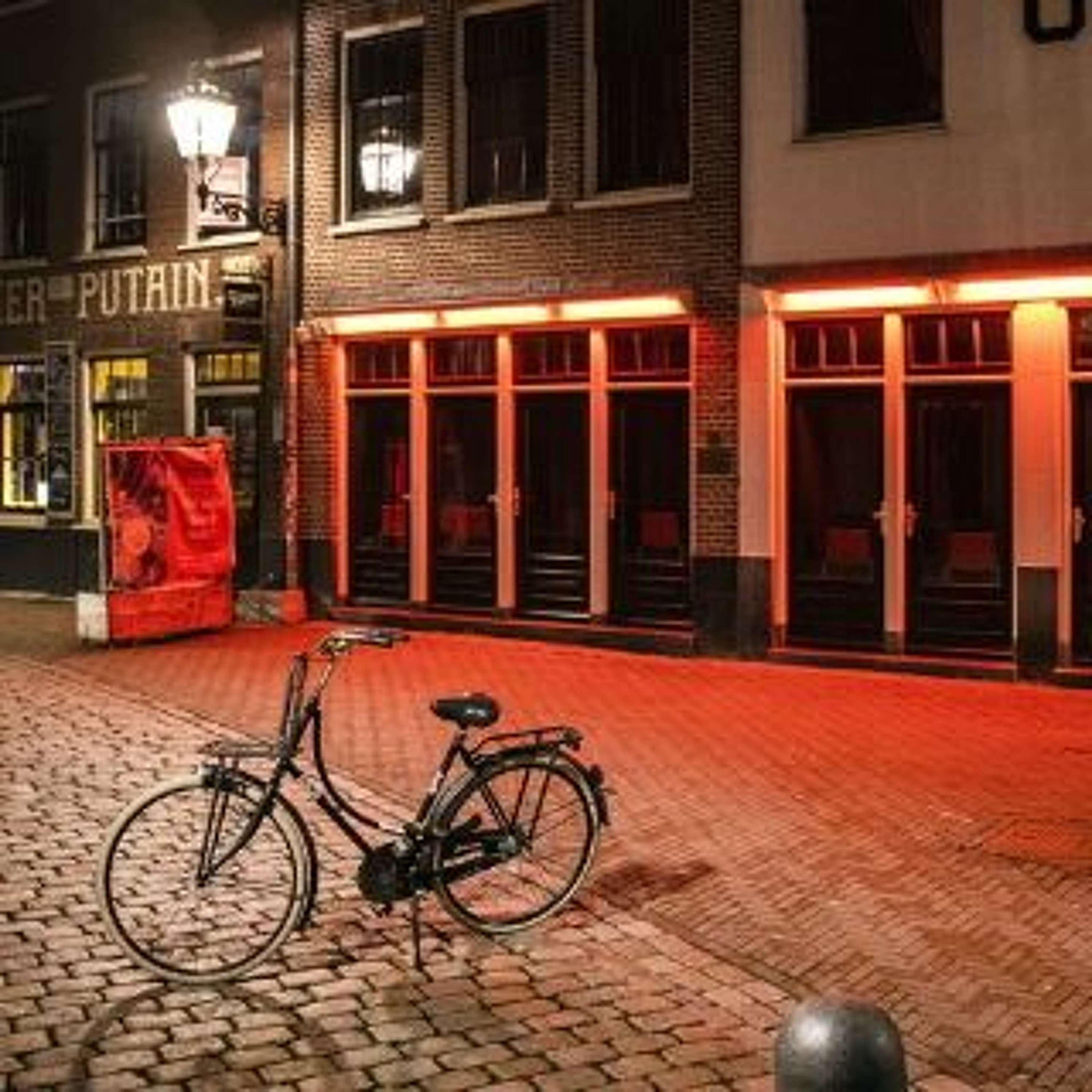 Afleveringplaatje van NieuwNieuws van de dag | 19-01-2021 - Avondklok op komst