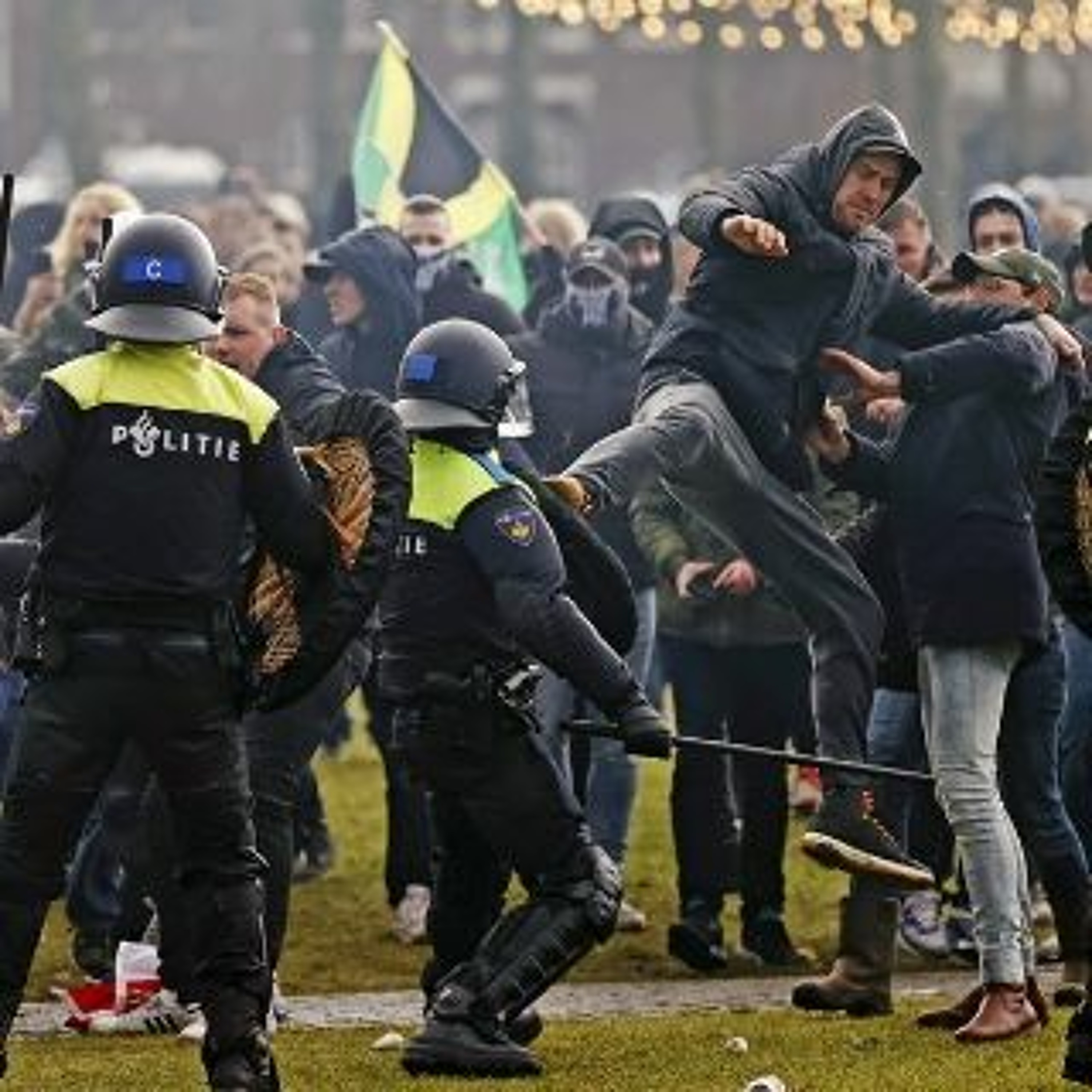 Afleveringplaatje van NieuwNieuws van de dag | 17-01-2021 - Gein op het Museumplein
