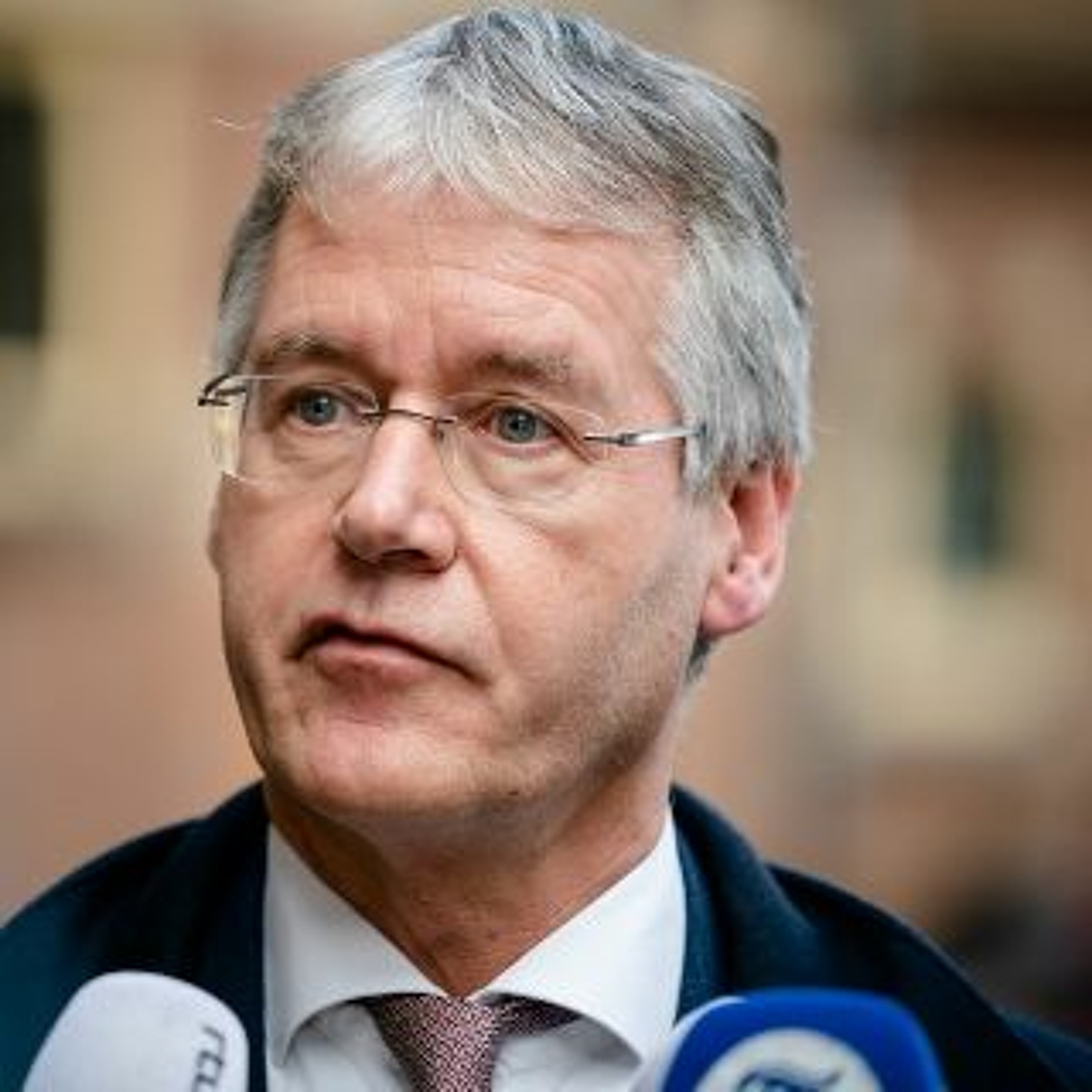 Afleveringplaatje van NieuwNieuws van de dag | 10-11-2020 - Slob op het matje