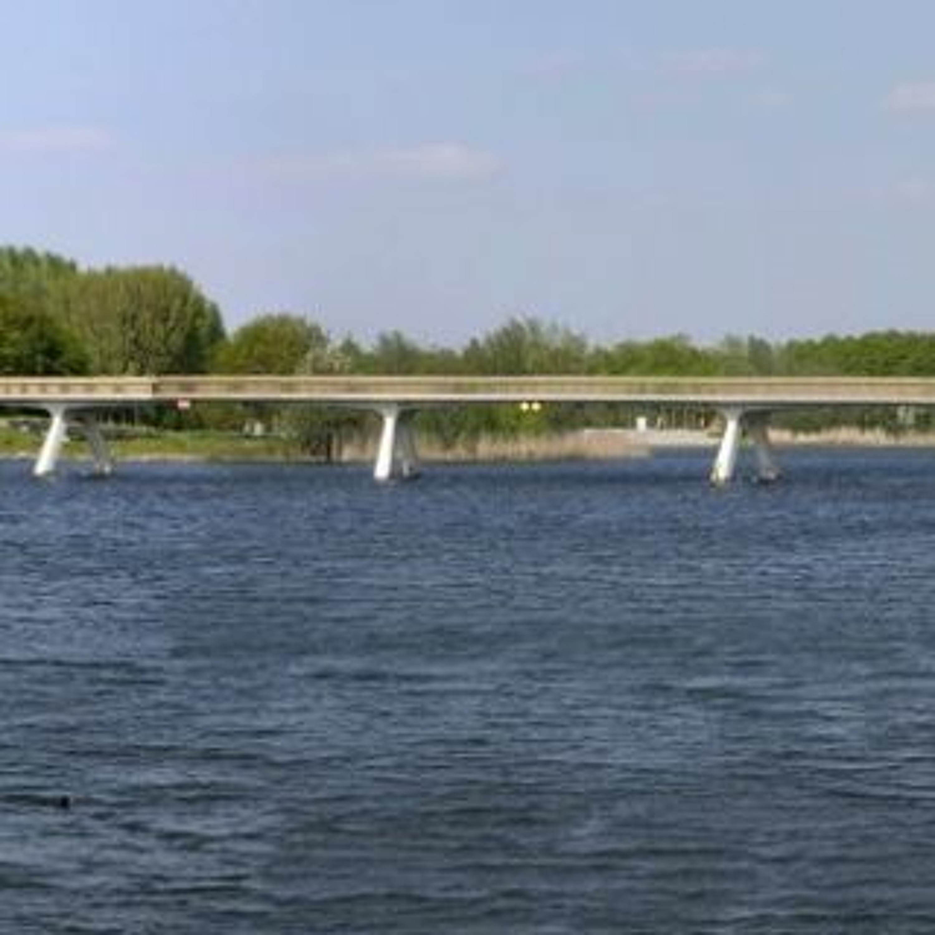 Afleveringplaatje van GeenStijl Daghap | Tweede Pinksterdag - De Amsterdam Bay Area!
