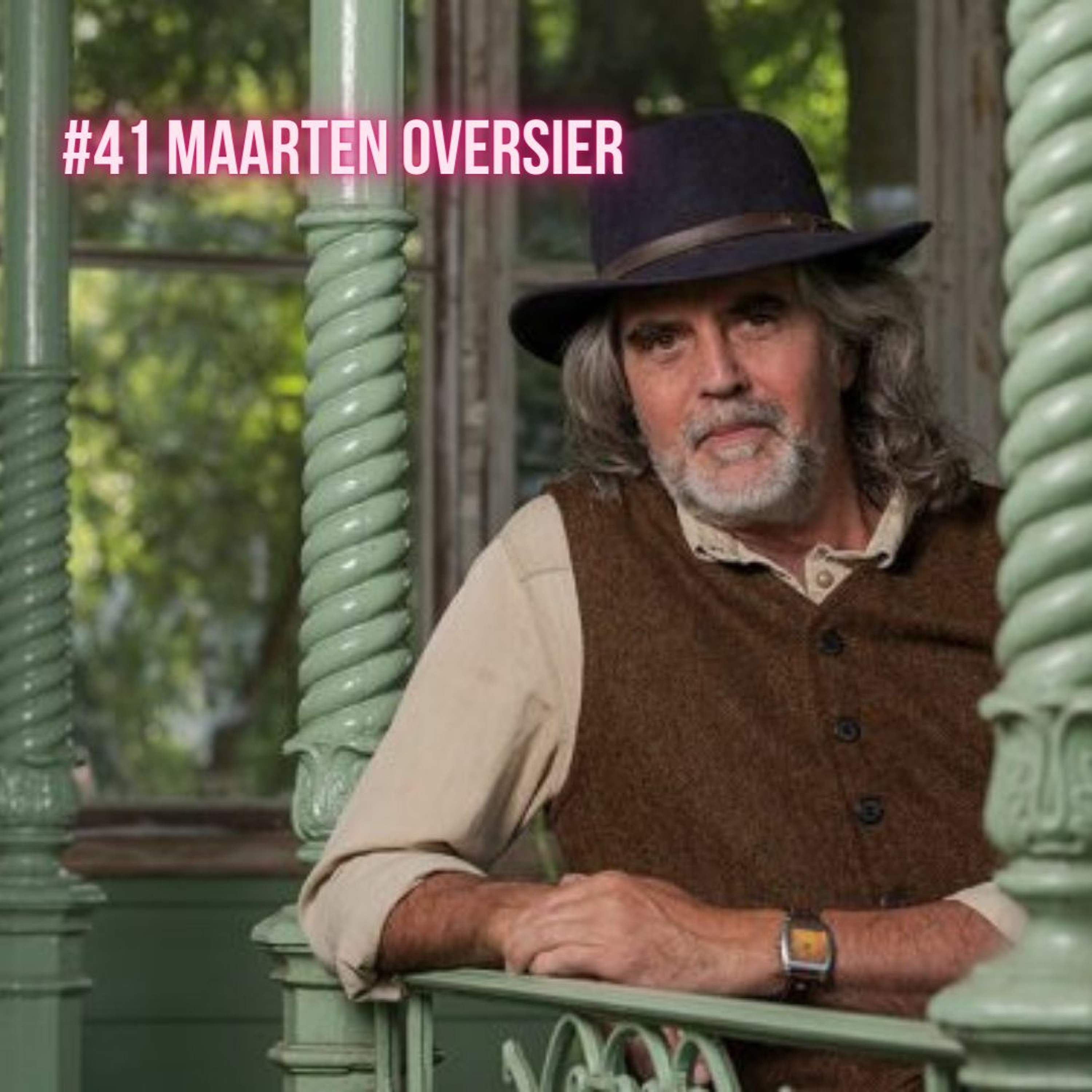 Afleveringplaatje van #41 De Eigen Wijze Podcast met Maarten Oversier over heling via je voorouders en reïncarnatie.