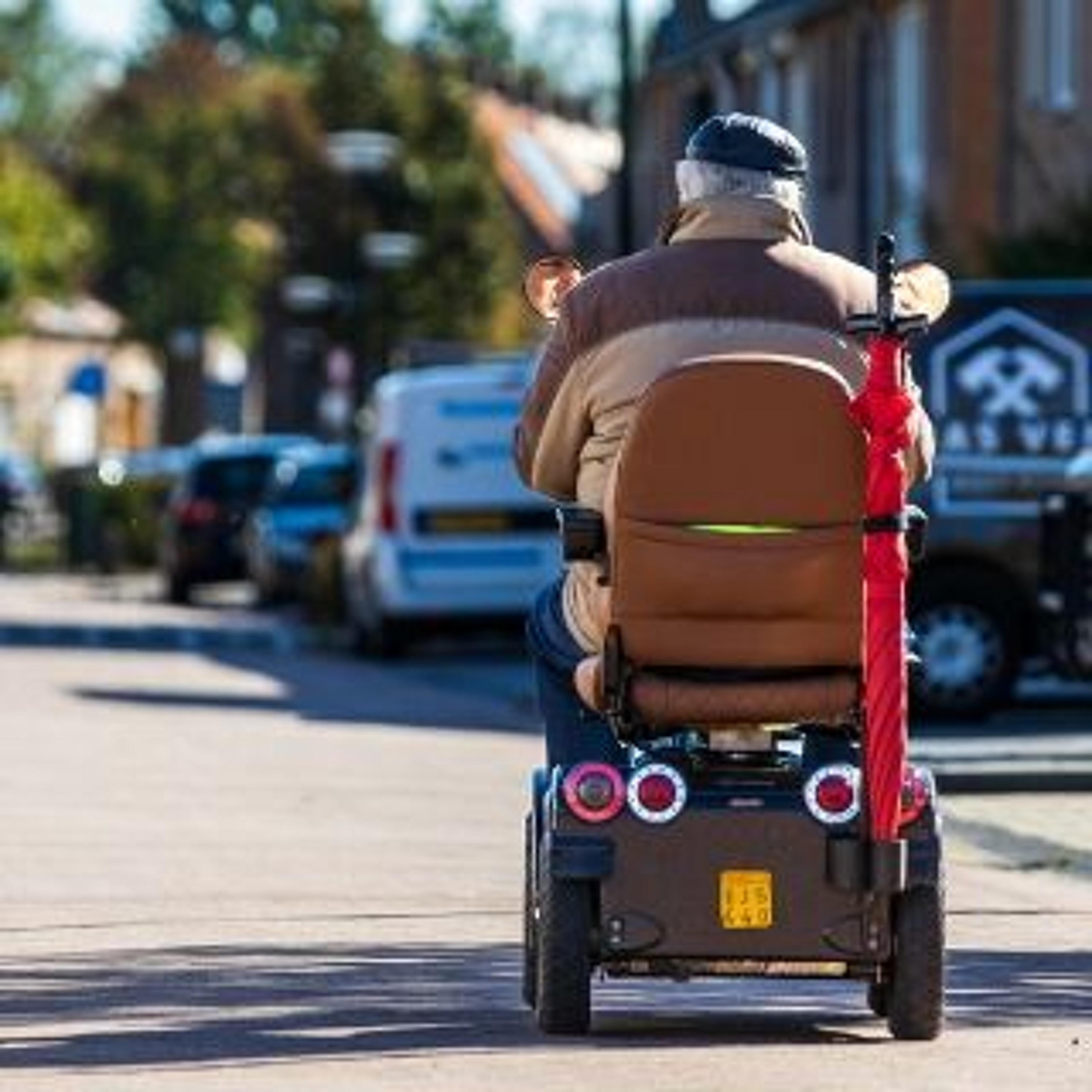 Afleveringplaatje van GeenStijl Daghap | 08-11-2022 - Help scootmobielers de winter door!
