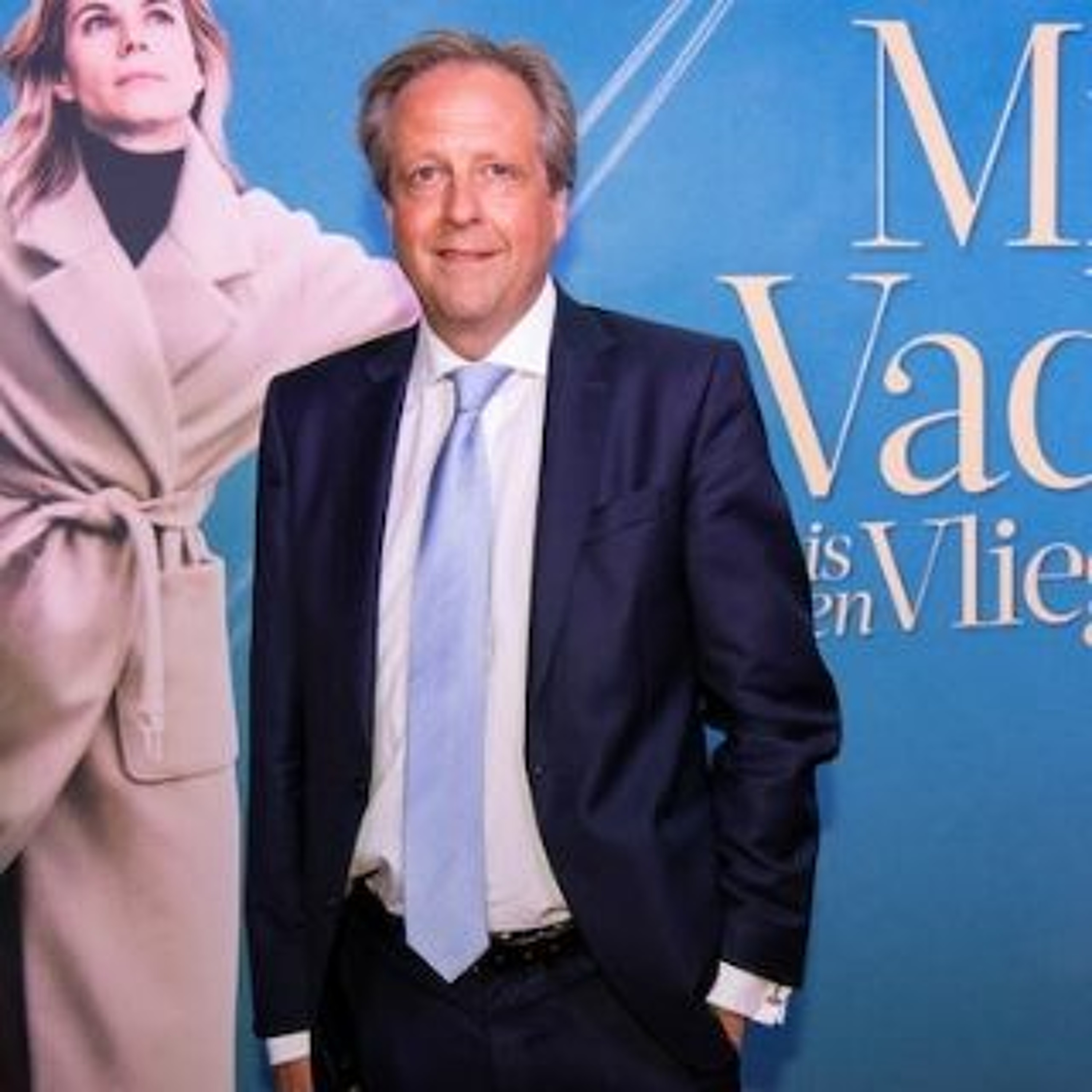 Afleveringplaatje van GeenStijl Daghap | 16-09-2022 - Wie volgt Dick Benschop op nee niet hij