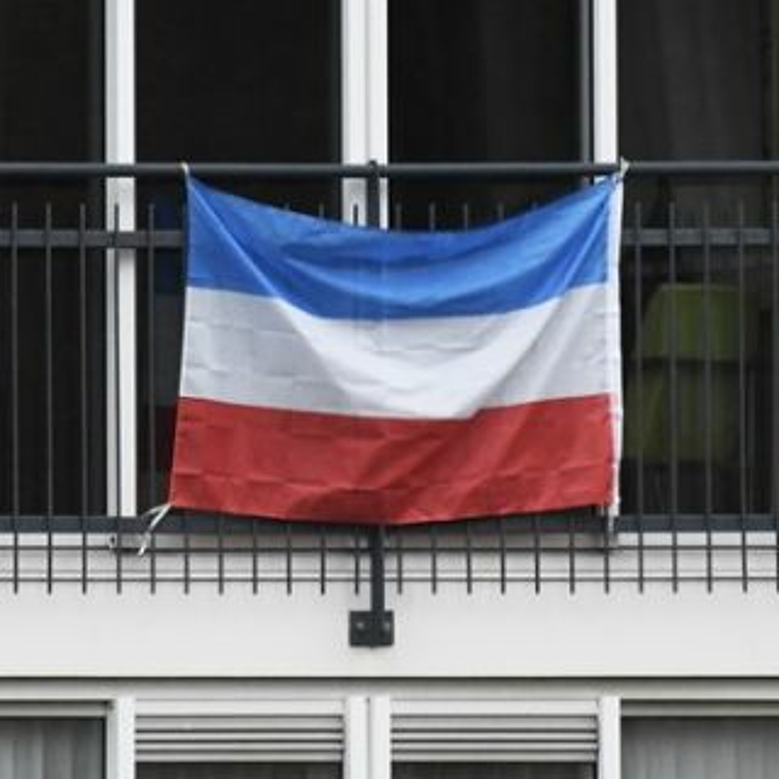 Afleveringplaatje van GeenStijl Daghap | 29-07-2022 - "Vlaggenterreur"